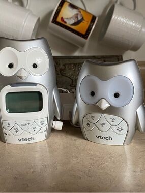 VTech DM225 Owl Audio Baby Monitor with up to 1000 ft of Range & Night Light